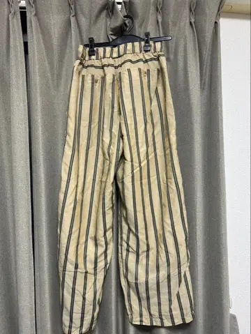 스트라이프 패턴 와이드 팬츠 M 사이즈