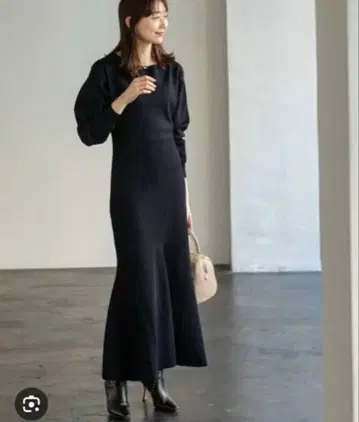 Noble 라운드넥 바이컬러 니트 원피스 새상품급