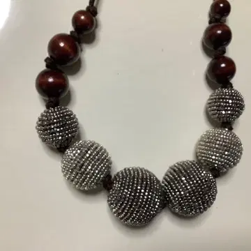 실버 볼 목걸이