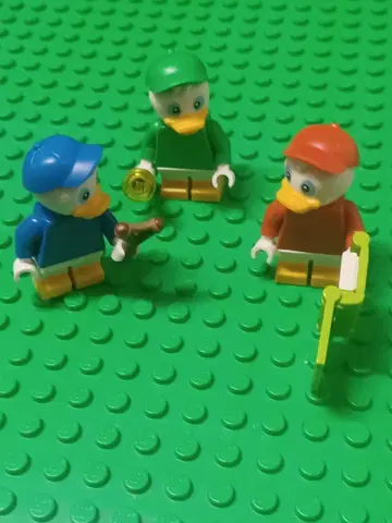 LEGO Huey, Dewey, and Louie 71024