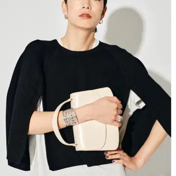 YENN 이옌 케이프 니트 풀오버 블랙