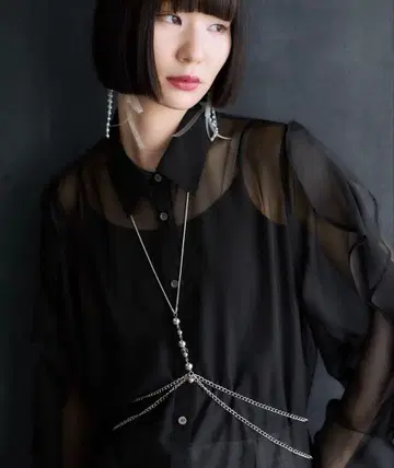 모티브 하네스 목걸이