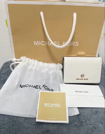 MICHAEL KORS 화이트 3단 폴더형 지갑