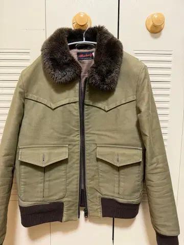올리브 그린 퍼 옷깃 밀리터리 자켓 M