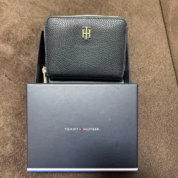 TOMMY HILFIGER 네이비 지갑 박스 포함
