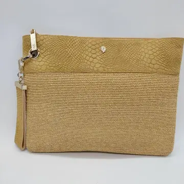 새상품급 헬렌 카민스키 클러치백