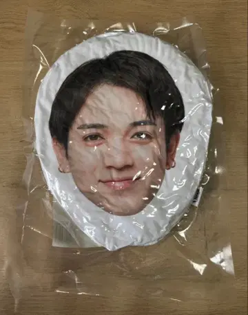 TravisJapan Vllsual 미야치카 카이토 페이스 쿠션