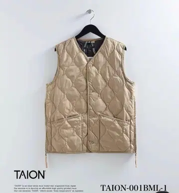 TAION 타이온 넥 버튼 퀼팅 다운 베스트 베이지 새상품급
