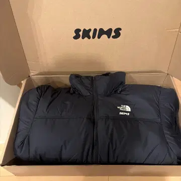 SKIMS THE NORTH FACE 96 Nuptse M