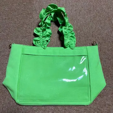 A4 다기능 2WAY 핸들 프릴 토트백 라임 그린 자카마트 이타백