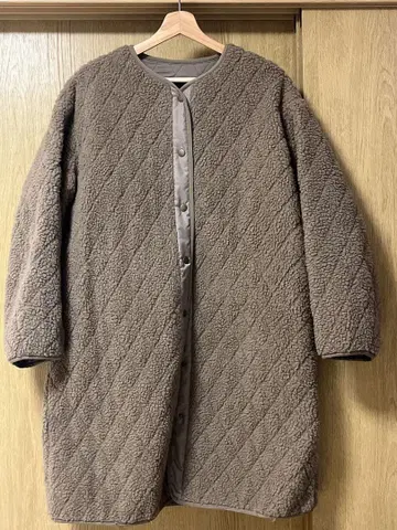 스튜디오 CLIP 플리스 퀼팅 롱 코트