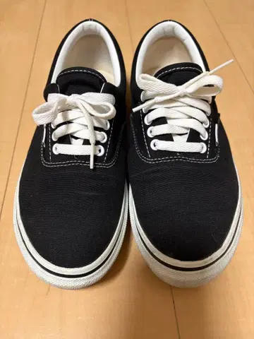 VANS 블랙 스니커즈 26.5cm