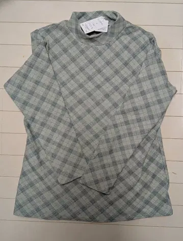 3L 그린 계열 체크 긴팔 상의