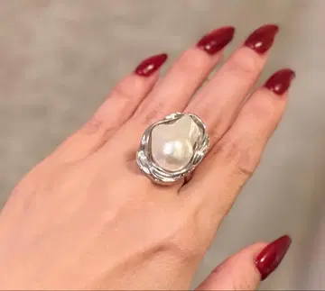 투모로우랜드 실버 컬러 모조 진주 반지 불규칙한 모양 12호