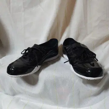 새상품급 PUMA SOFTFOAM+ 블랙 스니커즈 24.5cm