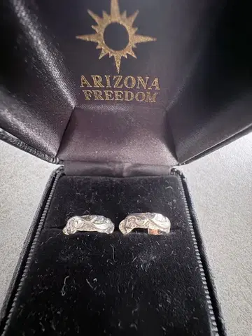 ARIZONA FREEDOM 실버 후프 귀걸이
