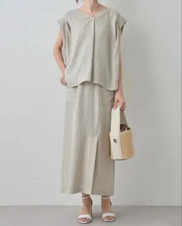 비어즐리 LIVETART 린넨 혼방 합성섬유 포켓 스커트 화이트 M