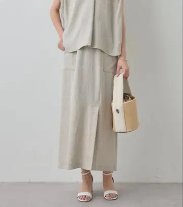 비어즐리 LIVETART 린넨 혼방 합성섬유 포켓 스커트 화이트 M