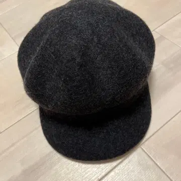다크 그레이 울 헌팅 캡