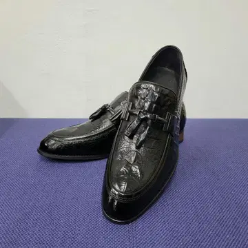 블랙 태슬 로퍼