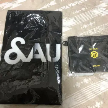 &AUDITION 타월과 TYVEK 파우치 세트