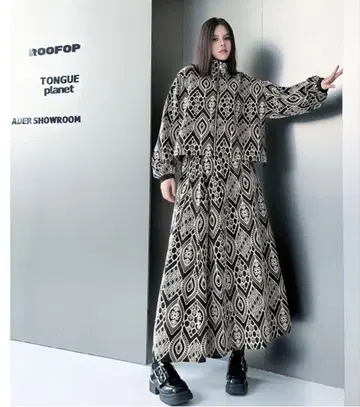 기하학 패턴 자켓 미사용 새상품