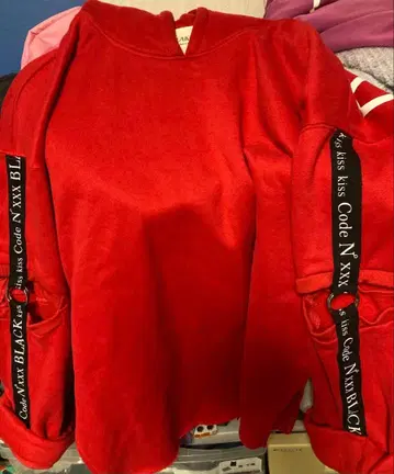 KINGLY MASK 빨간색 후드티