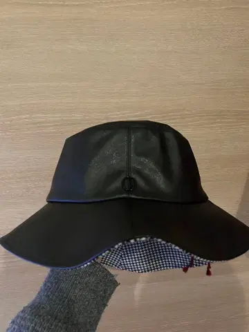 Chapaguad.o 버킷햇 블랙