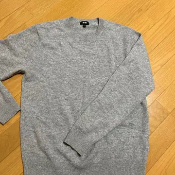 UNIQLO 그레이 크루넥 스웨터 M 라이트 그레이