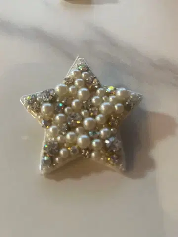loulou 별 모양 펄 크리스탈 브로치