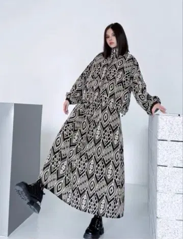 기하학 패턴 스커트 미사용 새상품