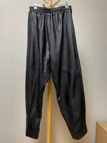블랙 가죽 팬츠 빈티지 구제 의류