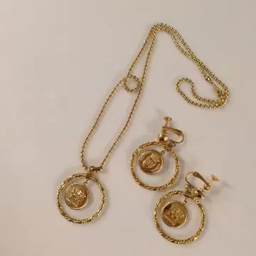 나카야마 미호 AUBE JAPON 목걸이 골드