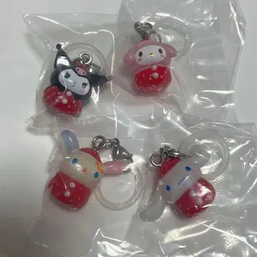 산리오 캐릭터즈 딸기 표시 액세서리