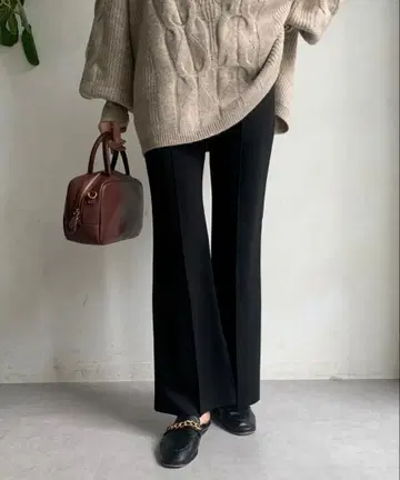 DouDou 하이웨스트 플레어 팬츠 블랙