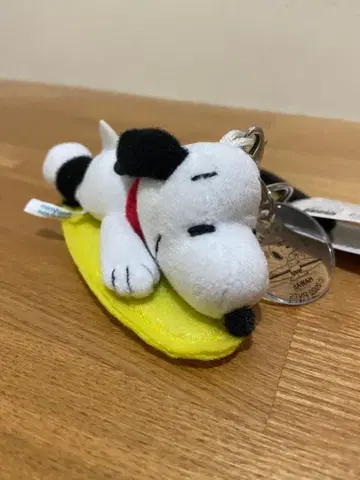 [가격 인하] 스누피 한정판 시리즈 하와이 한정판 서프샵 키링