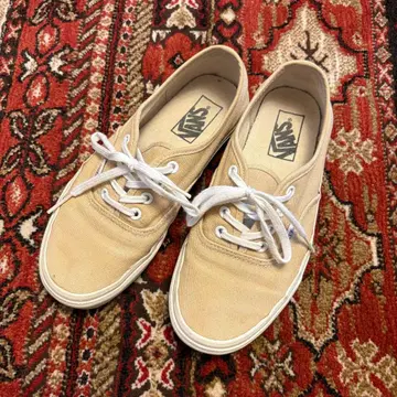 VANS 베이지 로우컷 스니커즈