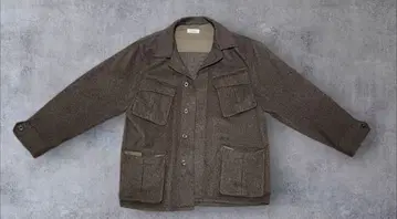 브라운 포켓 부착 자켓