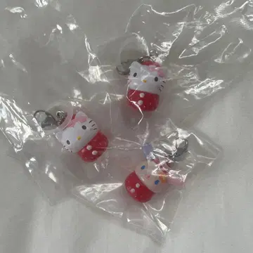 산리오 캐릭터즈 딸기 메지루시 액세서리