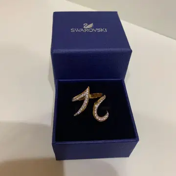 Swarovski 골드링 커브 디자인