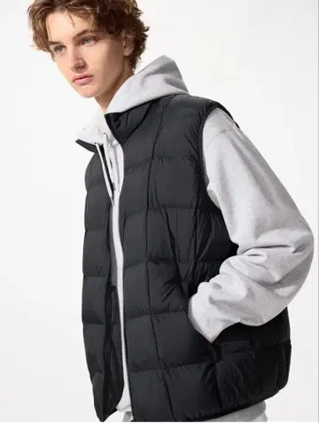 UNIQLO 퍼프 테크 베스트 블랙 M 사이즈