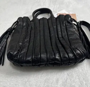 오리타타 악어 엠보싱 태슬 2way 가죽 숄더백