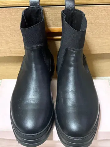 새상품급 PELLICO SUNNY 펠리코사니 사이드 고어 부츠 37