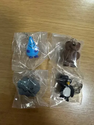 Daisuke Kondo 메지루시 액세서리 곰 펭귄 구름 비방울