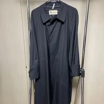 Aquascutum 블랙 스텐카라 코트