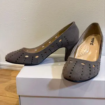 비쥬 스웨이드 펌프스 7cm 힐 그레이 저반발 인솔