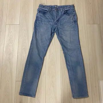 라이트 블루 슬림 핏 데님 토네이도 마트