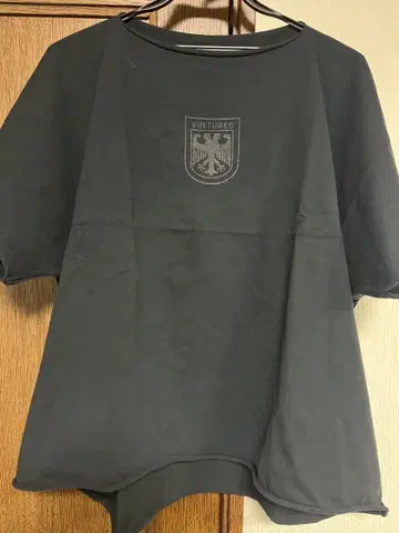 [ 사이즈 2 ] VULTURES YEEZY BLACK 티셔츠