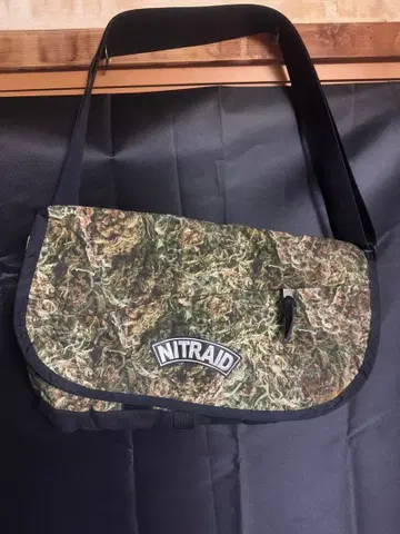 NITRAID 카모플라쥬 메신저 백 중형