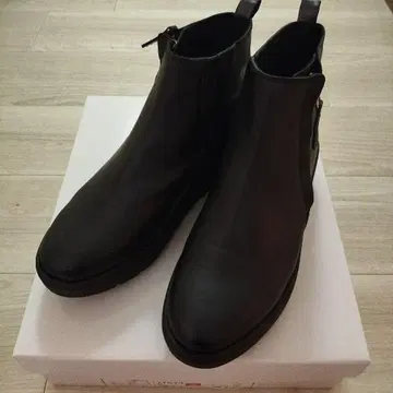 에이조 EIZO 블랙 부츠 23